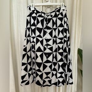LOFT A-Line Black and White Graphic Skirt
